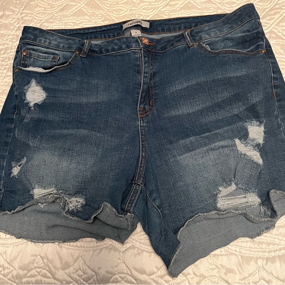 Distressed shorts